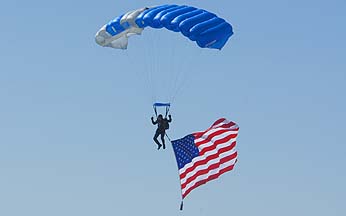 Parachutist of the Wings of Blue team